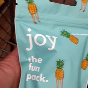 Meet your Posher, Joy